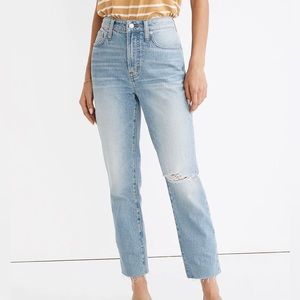 The Curvy Perfect Vintage
Jean in Coney Wash:
Destroyed Edition